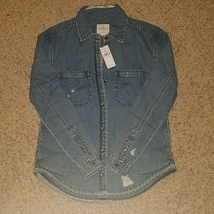 NWT American Eagle distressed denim shirt